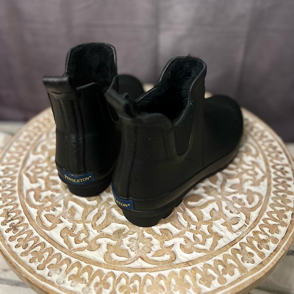 Pendleton Ladies Chelsea Rain Boot w Plush Interior | Sz 9 - Picture 9 of 12